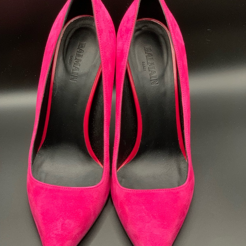 Balmain 
Pink Suede Pointed Toe Heels Gold Hardware Pumps Size 38 - Picture 9 of 13